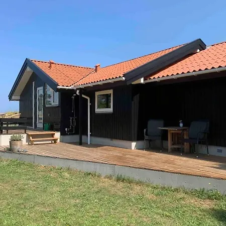 Family House In Two Homes At Fyns Head